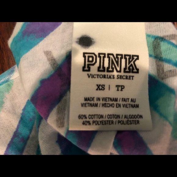 SOLD
VS PINK 💙💜💙💜 XSmall Tank - Picture 4 of 4